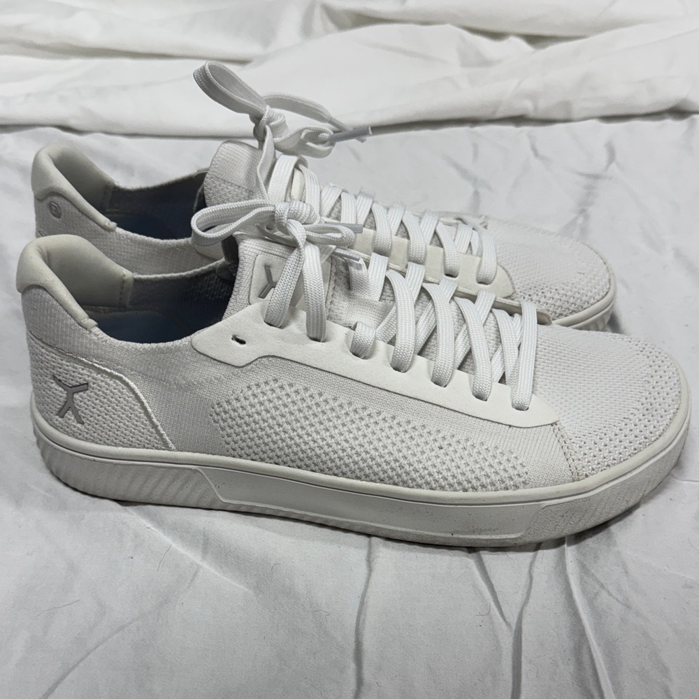 Flux Adapt Knit White Sneakers - Picture 4 of 9
